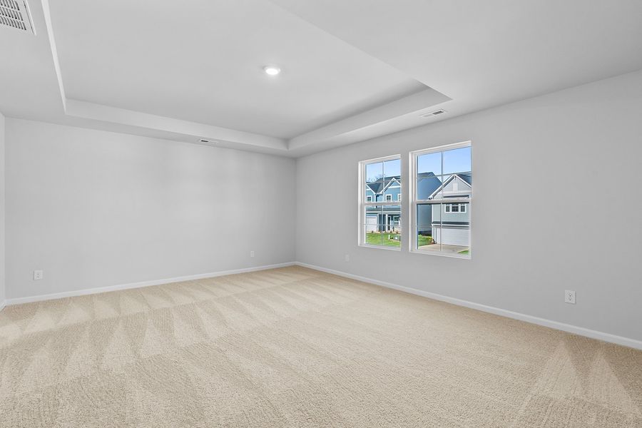 Spacious, unfurnished interior of a new home in Hanes Lake, Winston-Salem (Image 30).