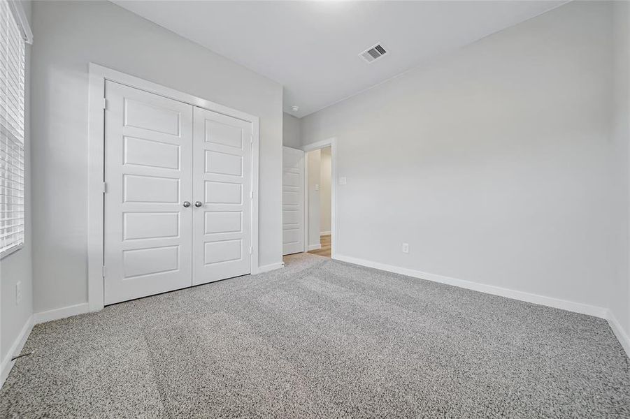 Downstairs Bedroom w/ full en-suite bathroom