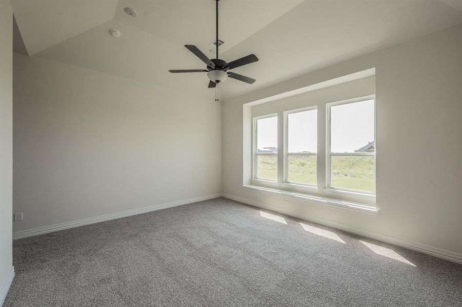 Spacious, unfurnished interior of a new home in Matthews Farms, Venus (Image 32).