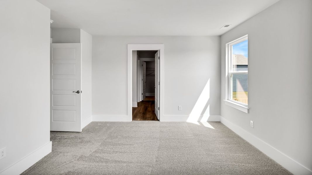 Spacious, unfurnished interior of a new home in Bella Point, Bolivia (Image 26). Spacious, unfurnished interior of a new home in Bella Point, Bolivia (Image 26).