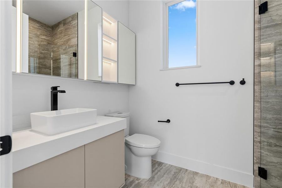 Furnished interior view inside a new home in , Montverde (Image 46).