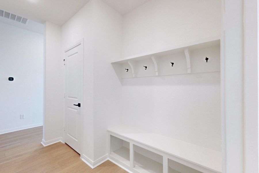 Spacious, unfurnished interior of a new home in The Grand Prairie 50’, Hockley (Image 37).