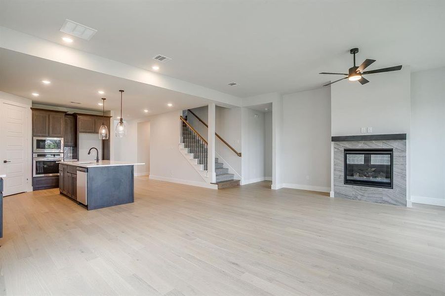 Spacious, unfurnished interior of a new home in Talon Hills, Fort Worth (Image 38). Spacious, unfurnished interior of a new home in Talon Hills, Fort Worth (Image 38).