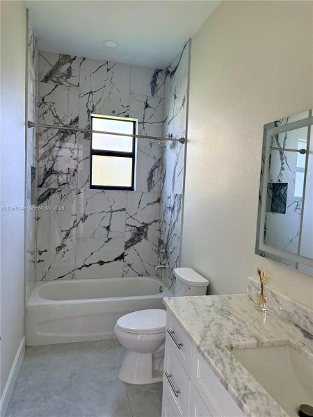 Furnished interior view inside a new home in , Lehigh Acres (Image 8).