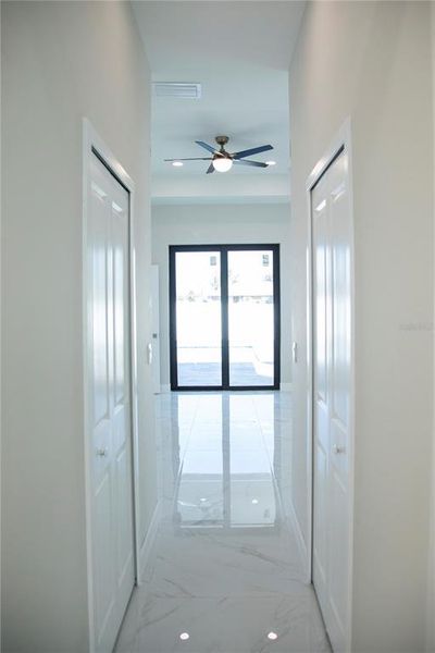 Spacious, unfurnished interior of a new home in , Cape Coral (Image 18).