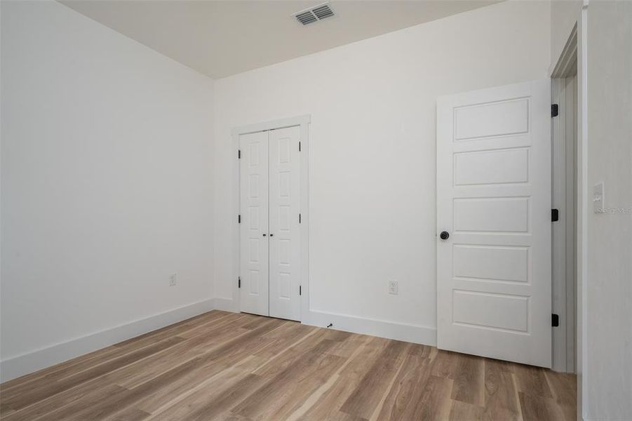 Spacious, unfurnished interior of a new home in , Williston (Image 16).