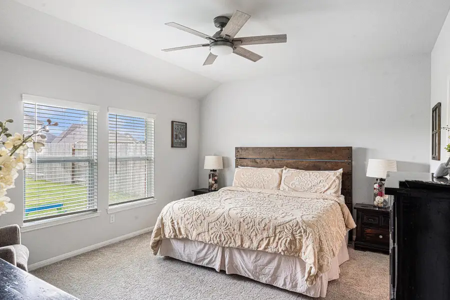 Imagine the peaceful bedroom with big windows overlooking the back yard Imagine the peaceful bedroom with big windows overlooking the back yard