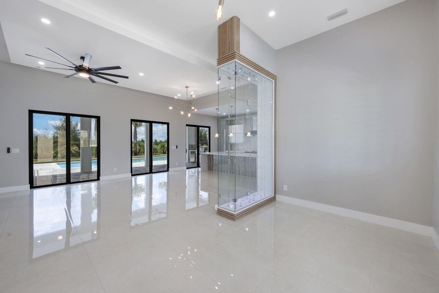 Spacious, unfurnished interior of a new home in , Cape Coral (Image 16).