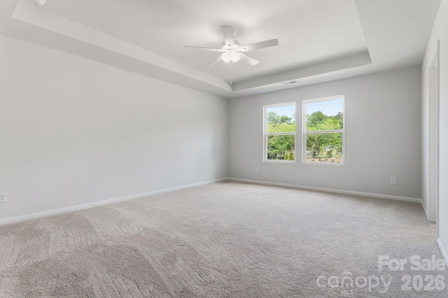 Spacious, unfurnished interior of a new home in Piper Creek, Newton (Image 18).