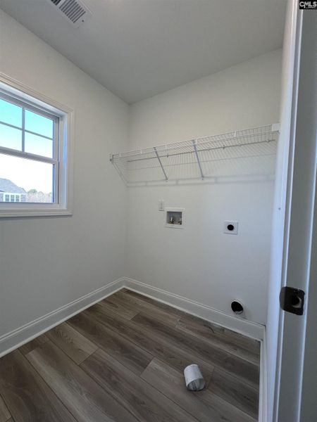 Spacious, unfurnished interior of a new home in Beach Forest, Sumter (Image 10).