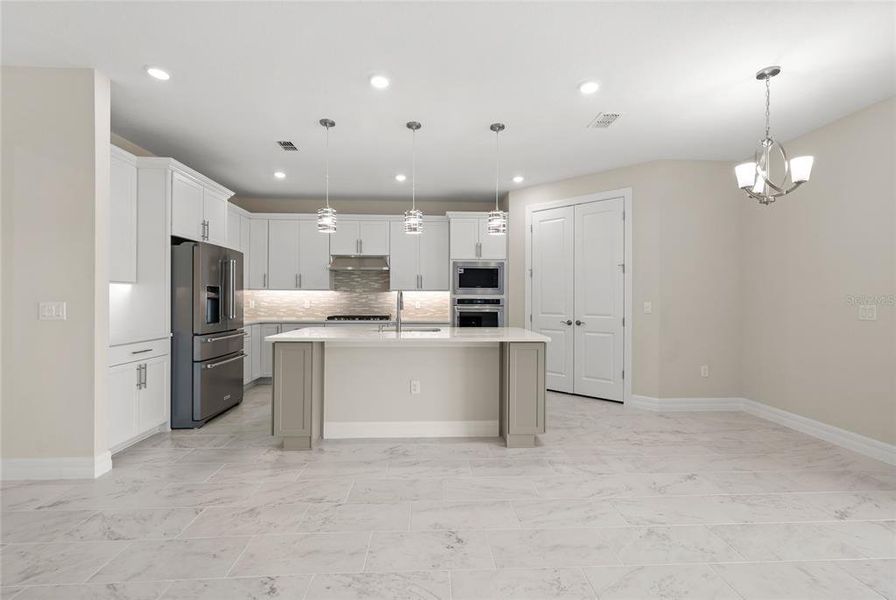 Furnished interior view inside a new home in , Mount Dora (Image 12).