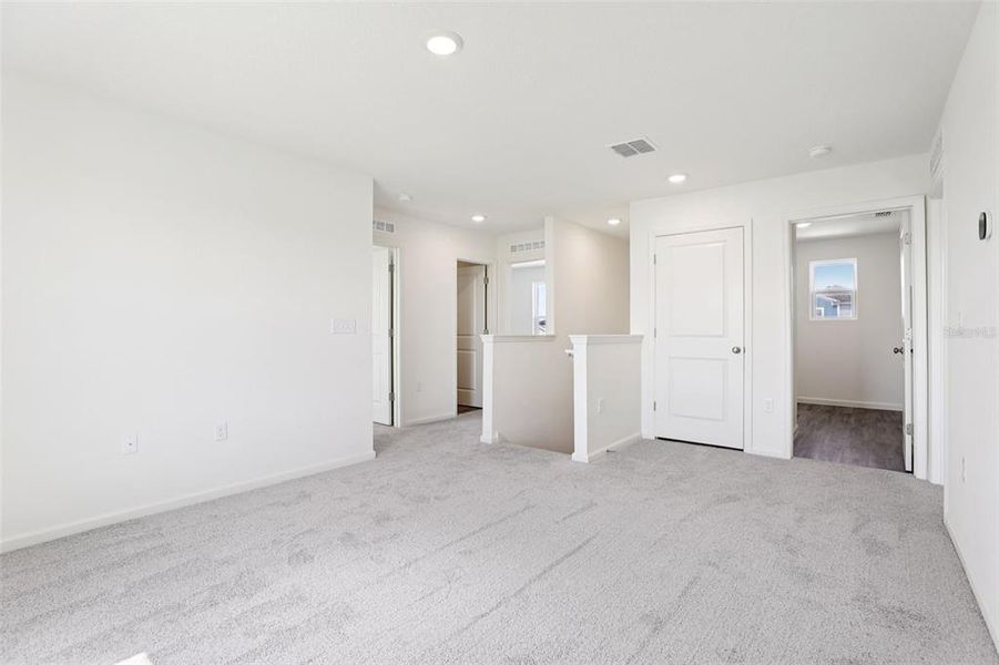 Spacious, unfurnished interior of a new home in The Grove at Scenic Terrace, Lake Hamilton (Image 36).