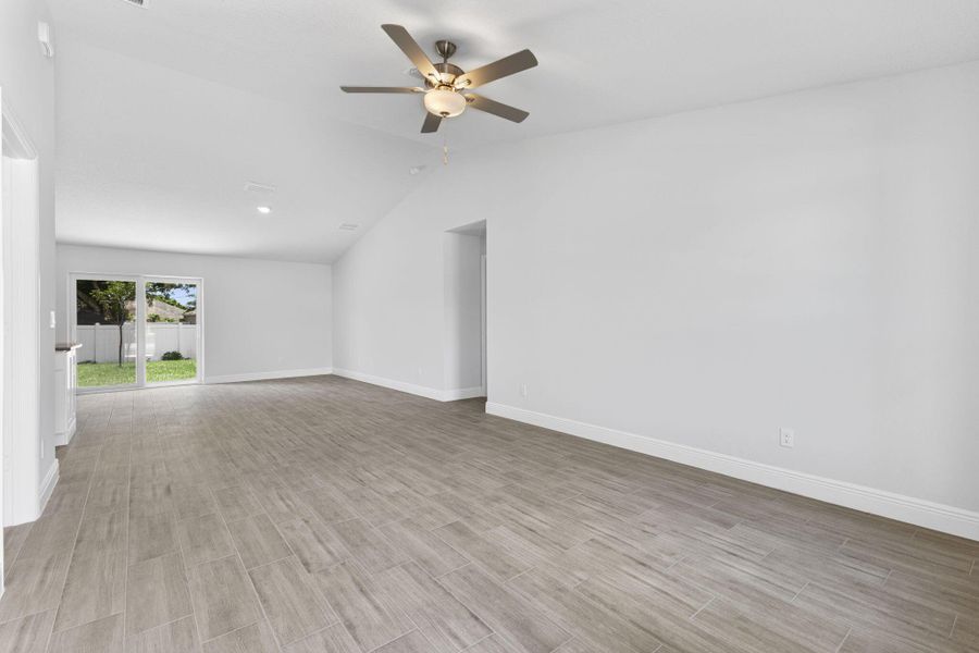 Spacious, unfurnished interior of a new home in , Port St. Lucie (Image 20).