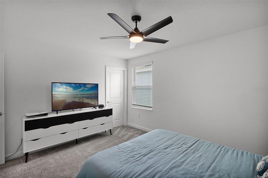 Furnished interior view inside a new home in , Orlando (Image 49).