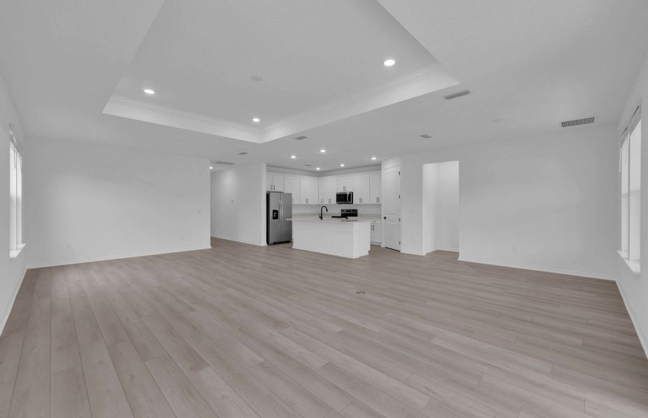 Spacious, unfurnished interior of a new home in Hyland Trail, Green Cove Springs (Image 19).