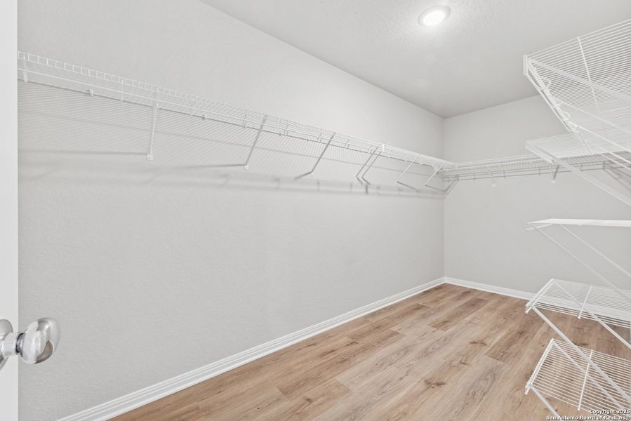 Image 23 of a home in Cinco Lakes. Image 23 of a home in Cinco Lakes.