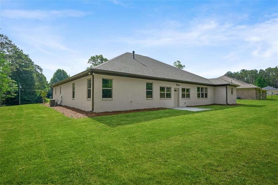 Exterior details and patio area of a home in , Conyers (Image 4).