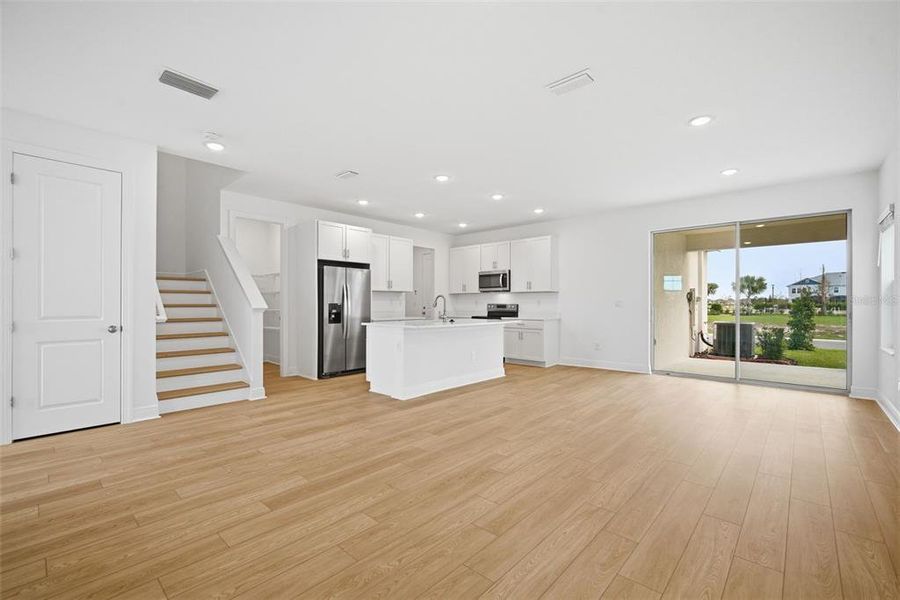 Spacious, unfurnished interior of a new home in North River Ranch, Parrish (Image 24).