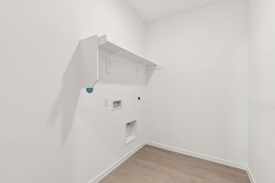 Spacious, unfurnished interior of a new home in Montgomery Bend, Montgomery (Image 32).