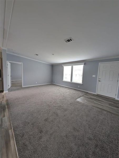 Spacious, unfurnished interior of a new home in , Hudson (Image 5).