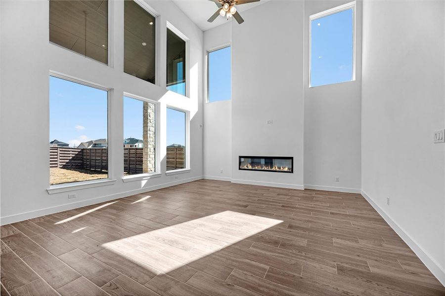 Spacious, unfurnished interior of a new home in Austin Point, Richmond (Image 10).
