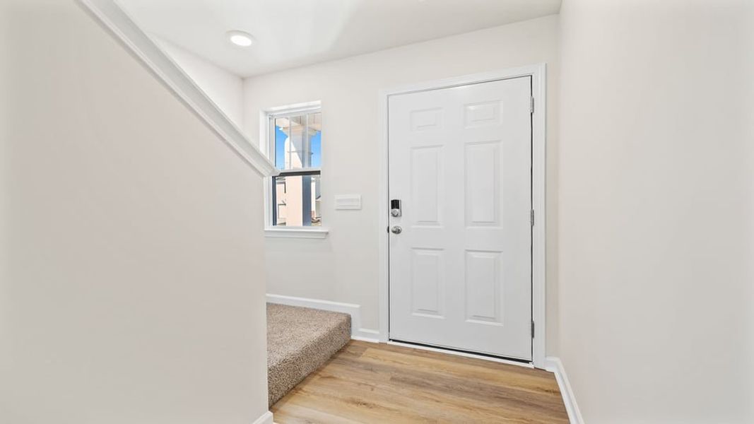 Spacious, unfurnished interior of a new home in Varner Station, Woodruff (Image 13).