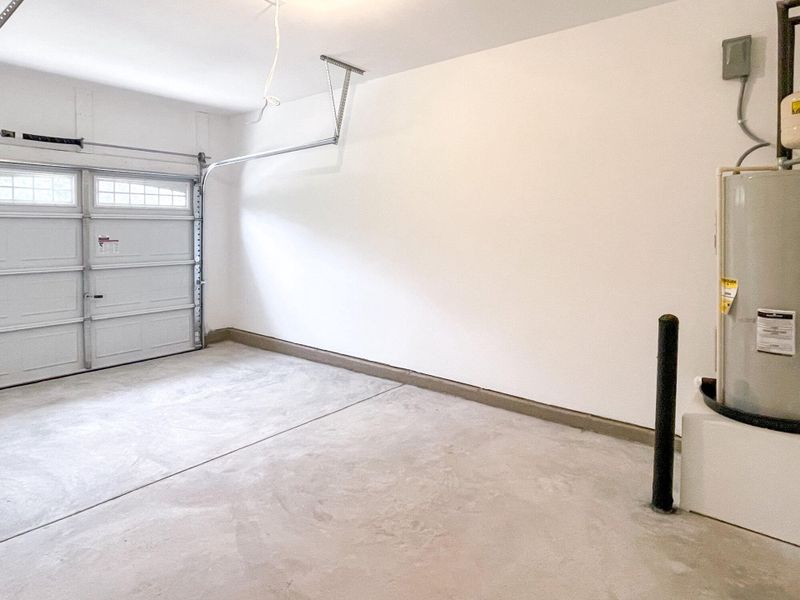 Spacious, unfurnished interior of a new home in Fairview Village Townhomes, Simpsonville (Image 16).