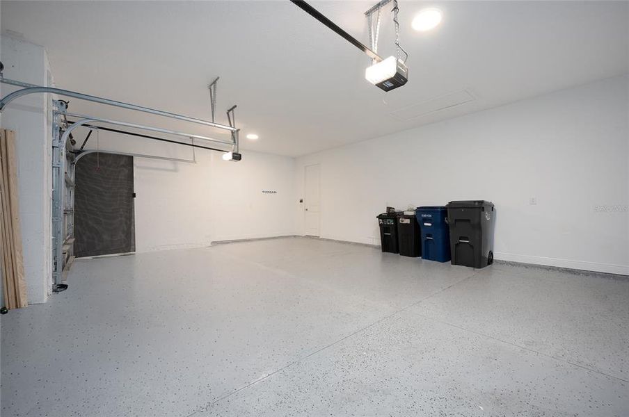 Spacious, unfurnished interior of a new home in , Palmetto (Image 47).