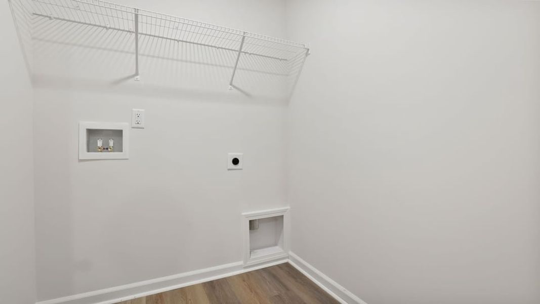 Spacious, unfurnished interior of a new home in Cascade Point, Seneca (Image 29).