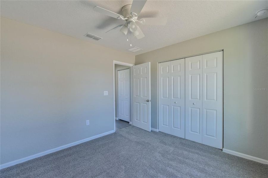 Spacious, unfurnished interior of a new home in , Ocala (Image 15).