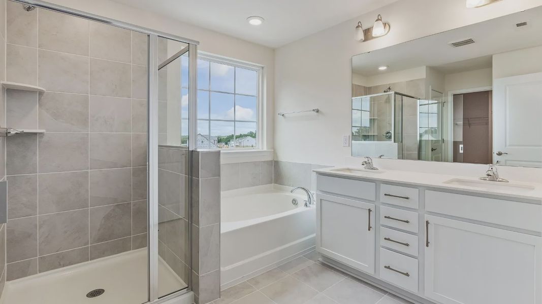 Representative furnished interior of a home built from the Arlington by DRB Homes in Blake Pond, Lillington (Image 26).