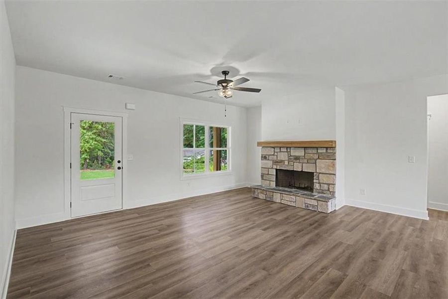 Spacious, unfurnished interior of a new home in , Dallas (Image 17). Spacious, unfurnished interior of a new home in , Dallas (Image 17).