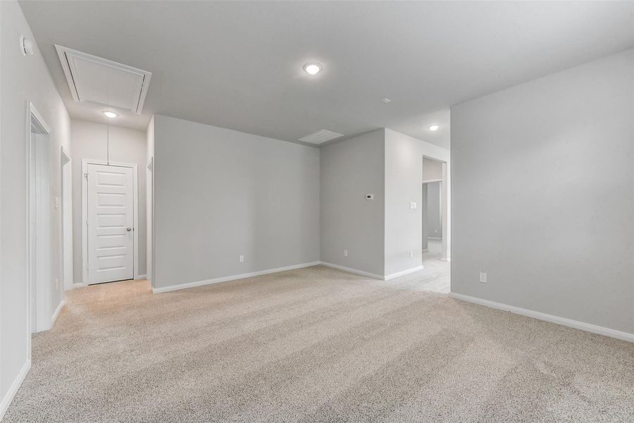 Spacious, unfurnished interior of a new home in , Houston (Image 28).