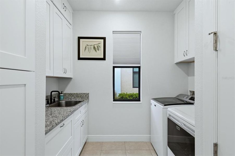 Furnished interior view inside a new home in , Bradenton (Image 29).