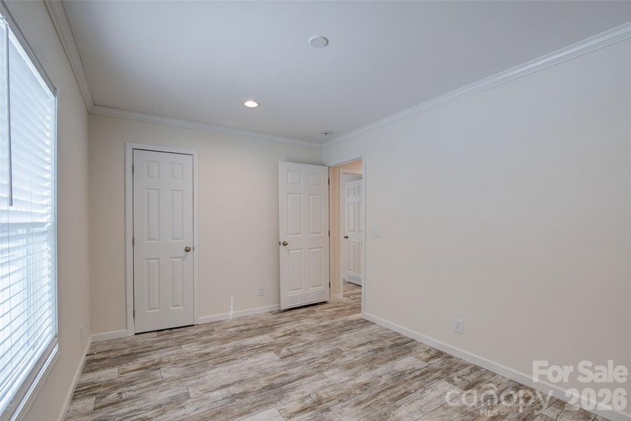 Spacious, unfurnished interior of a new home in , Chester (Image 32).