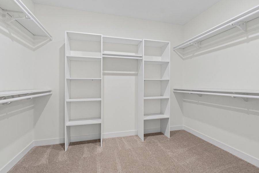 Spacious, unfurnished interior of a new home in Walker Farms, Bartlett (Image 13).