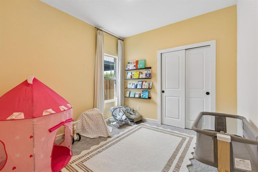 Furnished interior view inside a new home in , Dallas (Image 18).
