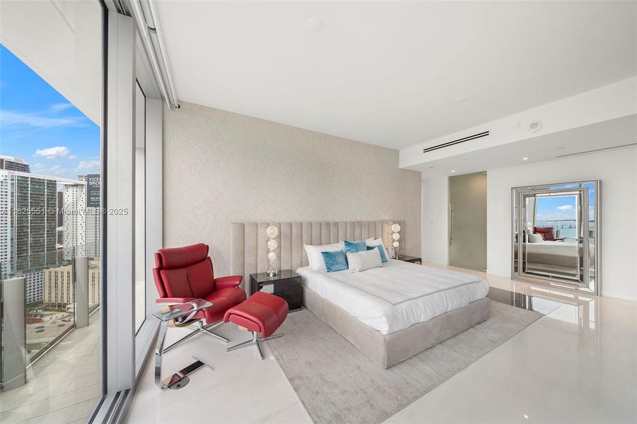 Enlarged principal bedroom