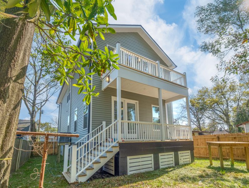 Exterior details and patio area of a home in , North Charleston (Image 26).