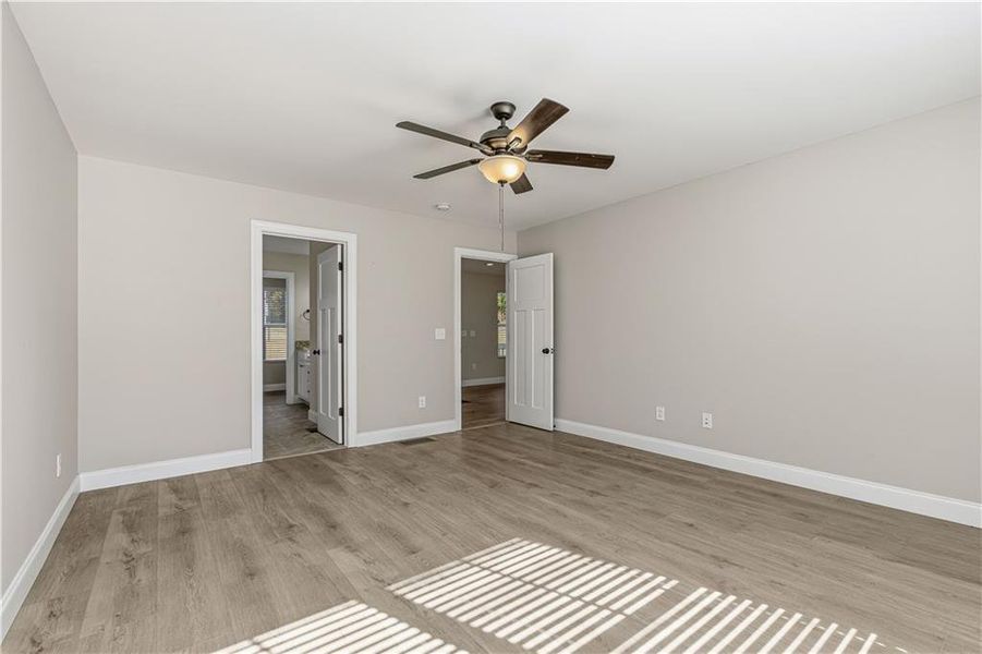Spacious, unfurnished interior of a new home in , Dahlonega (Image 44).