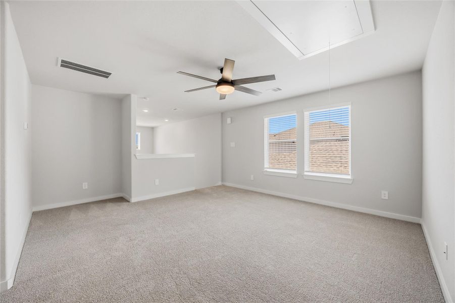 Large spacious game room for all the gatherings! Large spacious game room for all the gatherings!