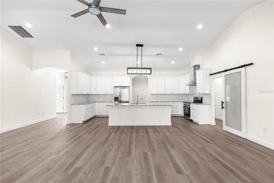 Furnished interior view inside a new home in , Dunnellon (Image 12).