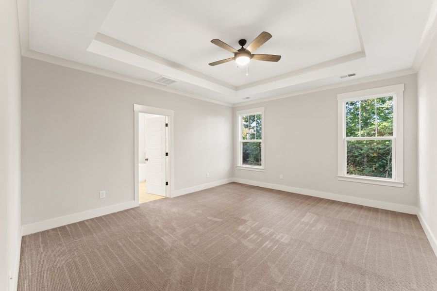 Representative unfurnished interior of a home built from the Claire by Hunter Quinn Homes in Greenpond Acres, Woodruff (Image 10).