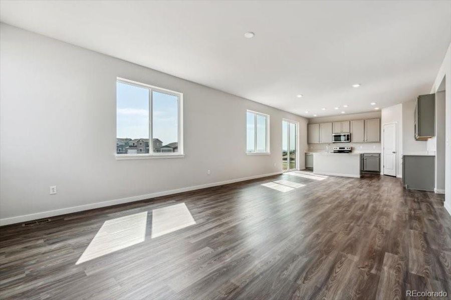 Spacious, unfurnished interior of a new home in Red Barn Meadows, Mead (Image 14).