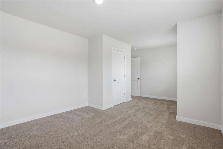 Spacious, unfurnished interior of a new home in Millstone Manor, Conyers (Image 7).
