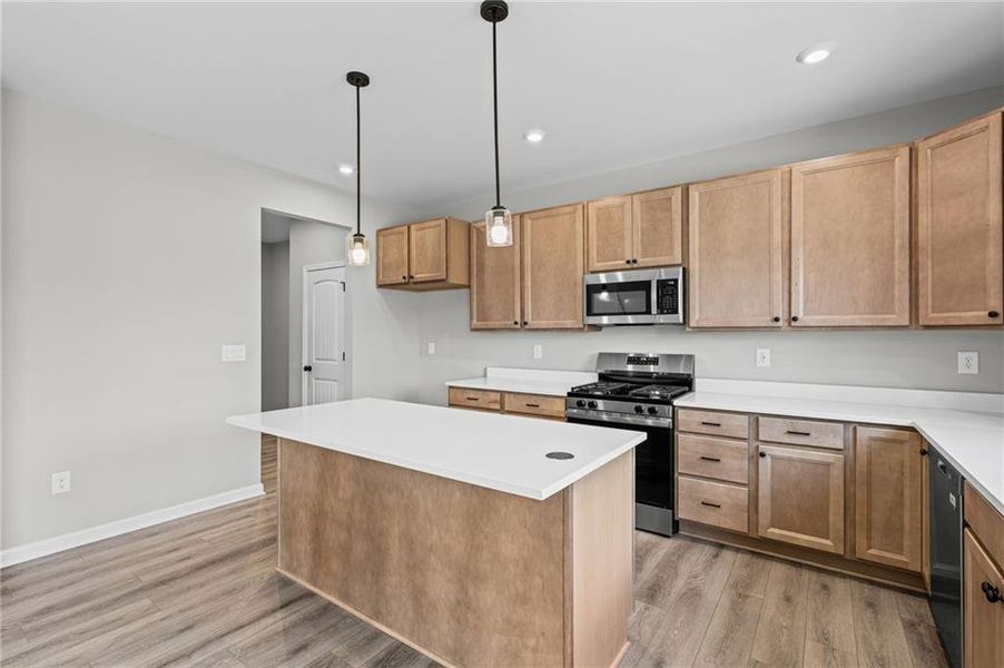 Furnished interior view inside a new home in Twin Lakes, Hoschton (Image 13).