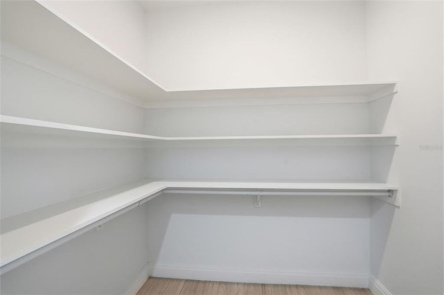 Spacious, unfurnished interior of a new home in , Cape Coral (Image 50).