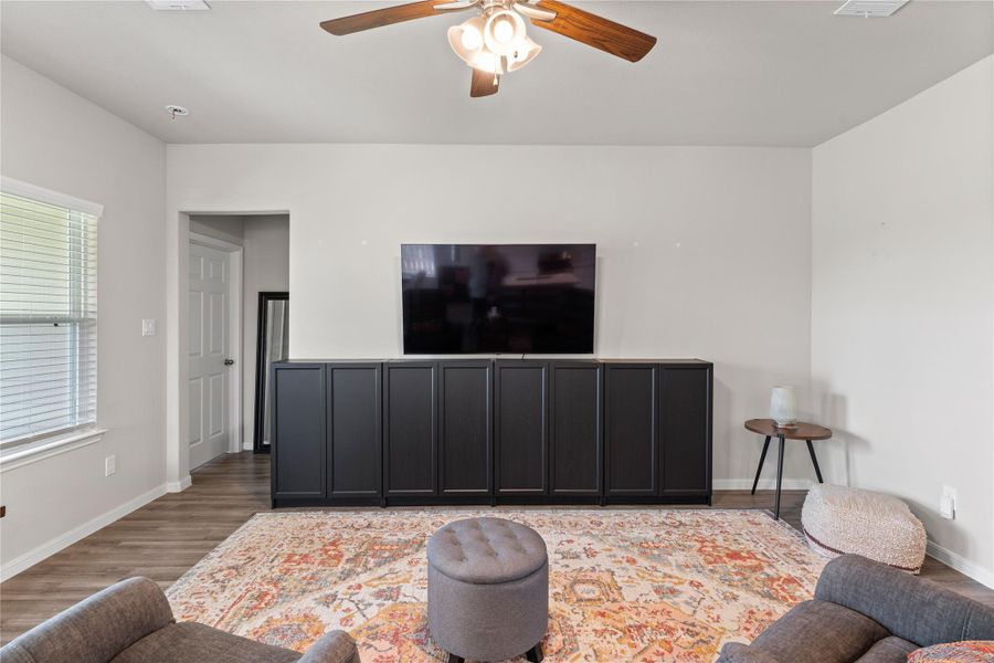 Furnished interior view inside a new home in Wedgewood Forest, Conroe (Image 22). Furnished interior view inside a new home in Wedgewood Forest, Conroe (Image 22).