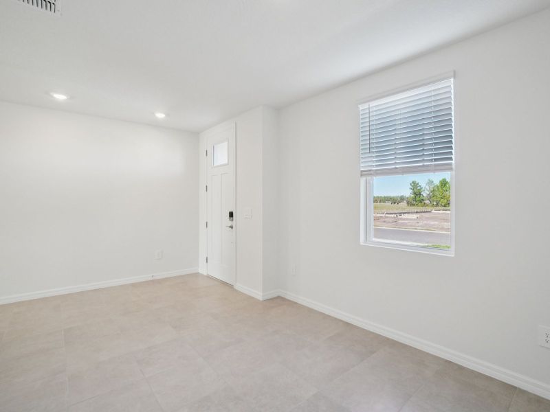 Spacious, unfurnished interior of a new home in Two Rivers - Classic Series, Zephyrhills (Image 15).