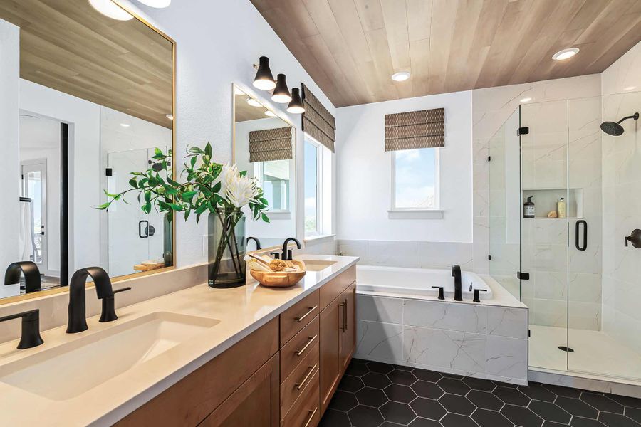 The Settler - Owner's Bath